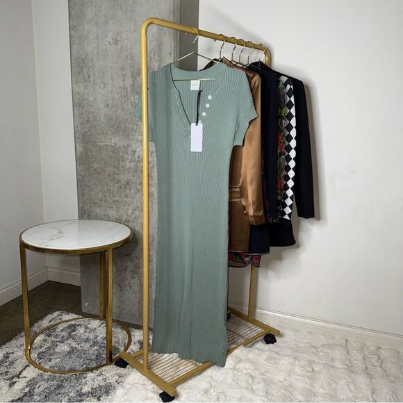 Varley Aria Short-Sleeve Knit Midi Dress in Mint - Picture 6 of 14